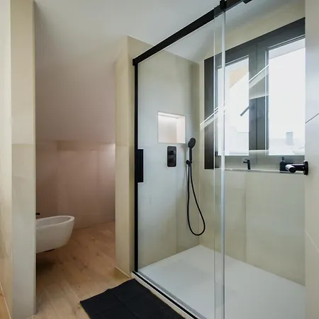 Appartement Newly Built 5 Bdrm Cozy In