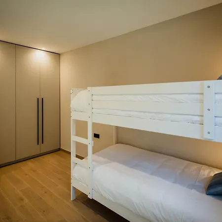 Newly Built 5 Bdrm Cozy In * Sierra Nevada