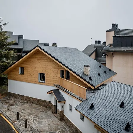 Newly Built 5 Bdrm Cozy In *