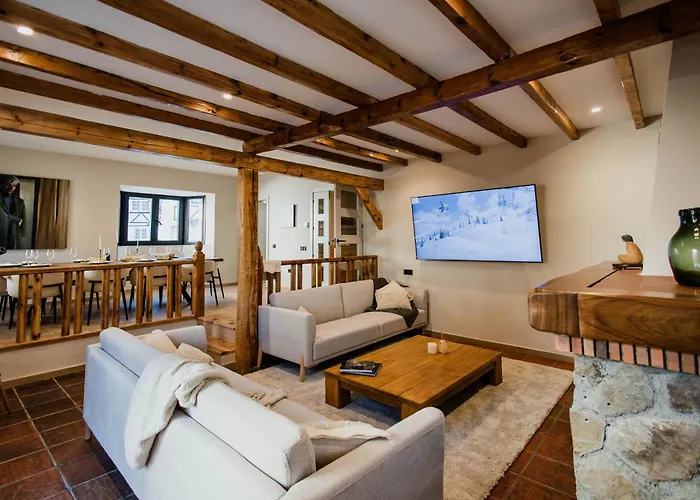 Newly Built 5 Bdrm Cozy In