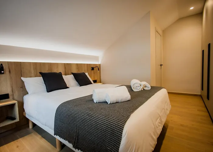 公寓 Newly Built 5 Bdrm Cozy In *