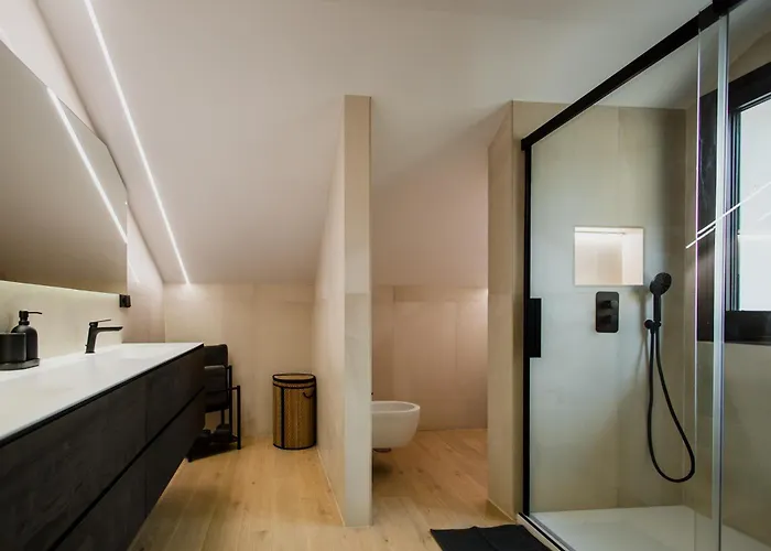 Newly Built 5 Bdrm Cozy In 公寓 塞拉内华达