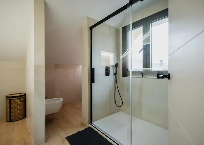 公寓 Newly Built 5 Bdrm Cozy In