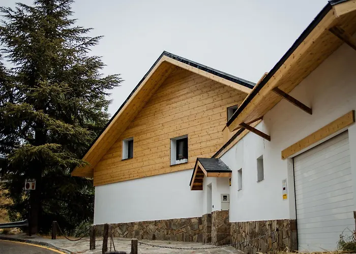 Newly Built 5 Bdrm Cozy In 公寓 *