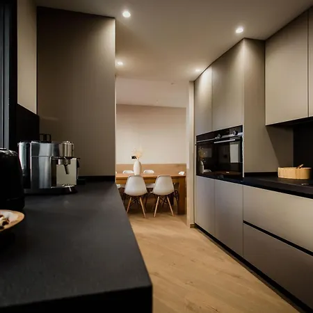 Daire Newly Built 5 Bdrm Cozy In