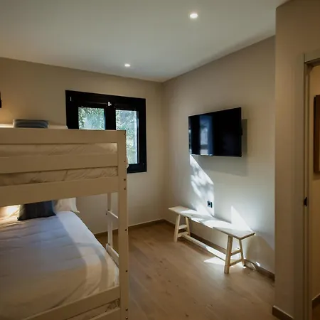 Daire Newly Built 5 Bdrm Cozy In