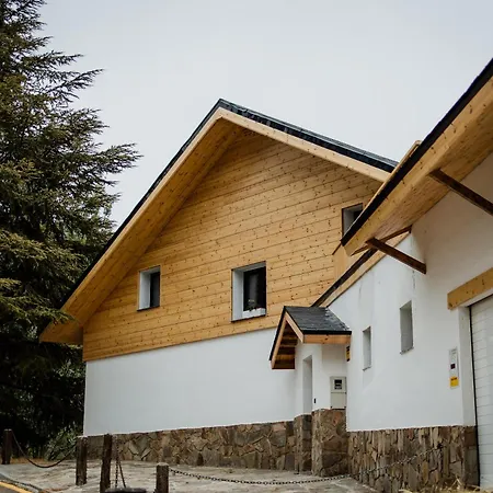 Newly Built 5 Bdrm Cozy In Daire *